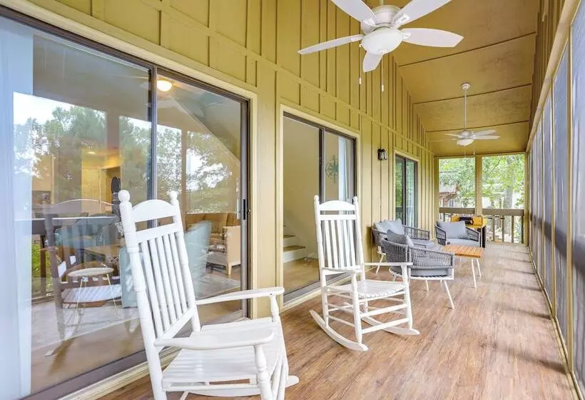 Lovely Waleska Home W/ Screened Deck & Lake Access