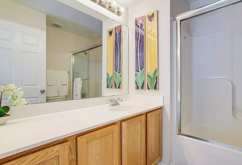 Ocean View Home: Deck, Hot Tub & Resort Amenities!