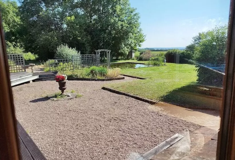 Peaceful And Stylish Cottage Near Taunton Somerset