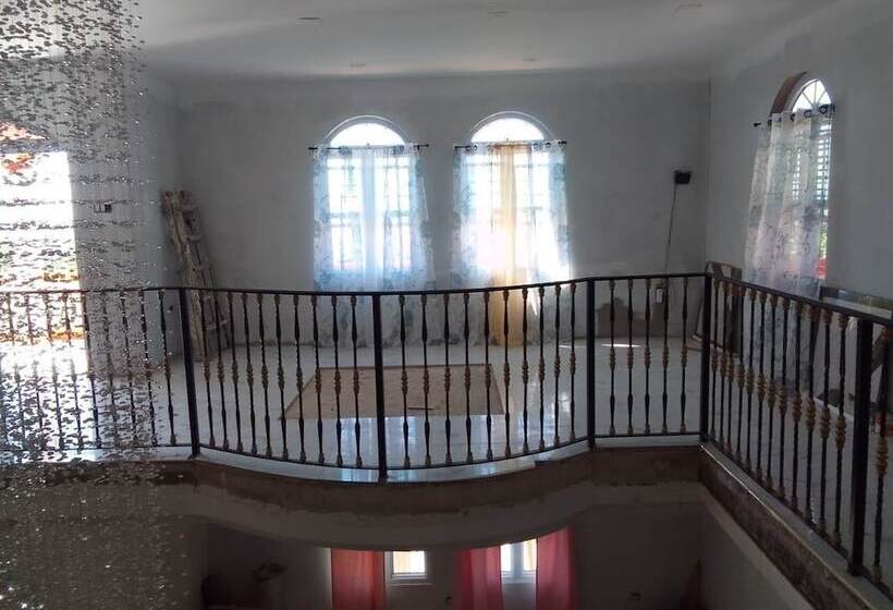 پانسیون Comfort And Stylish Near Negril