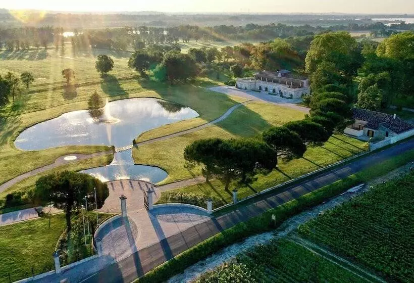 Majatalo La Chartreuse De Dauzac