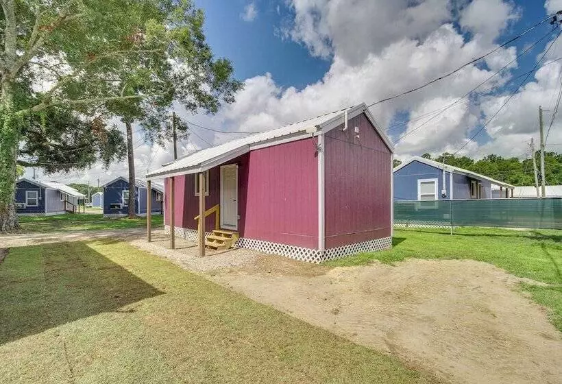 Pet Friendly Picayune Tiny Home ~ 4 Mi To Downtown