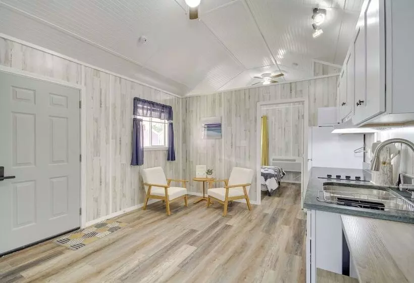 Pet Friendly Picayune Tiny Home ~ 4 Mi To Downtown