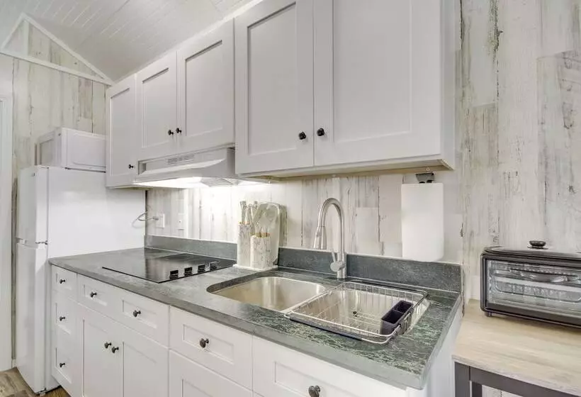 Pet Friendly Picayune Tiny Home ~ 4 Mi To Downtown