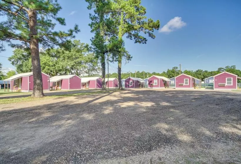 Pet Friendly Picayune Tiny Home ~ 4 Mi To Downtown