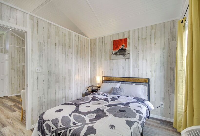 Pet Friendly Picayune Tiny Home ~ 4 Mi To Downtown