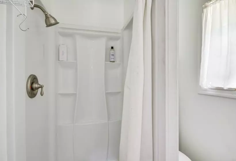 Pet Friendly Waegner Cottage On 30 Acre Horse Farm
