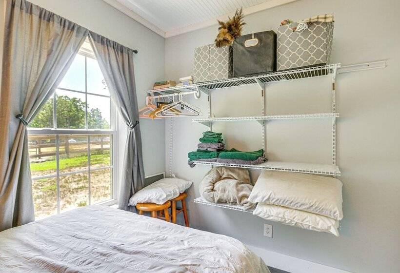 Pet Friendly Waegner Cottage On 30 Acre Horse Farm