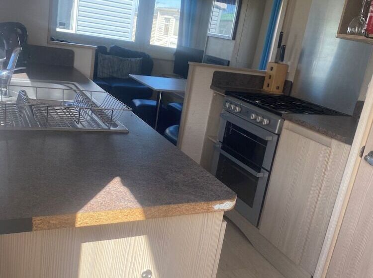 Coastal Cabin Retreat In Rhyl