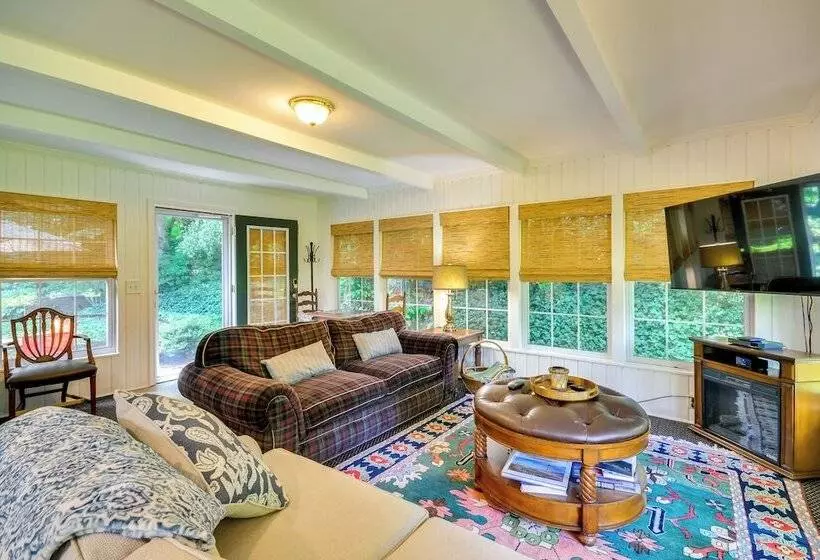 Cozy, Peaceful Cottage   Near Wake Forest!