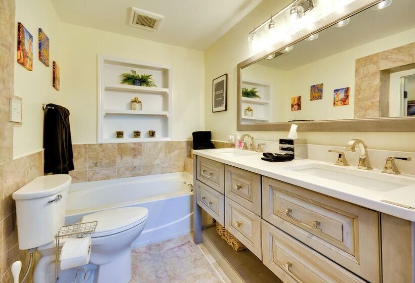 Cozy, Peaceful Cottage   Near Wake Forest!