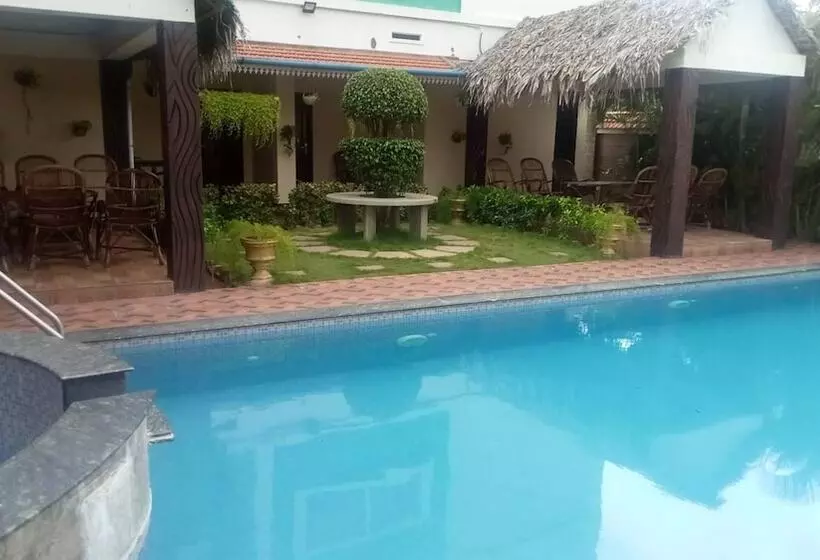 Hotelli Ferdin Cottage