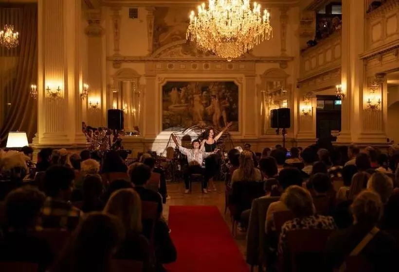 هتل Scuol Palace Spa & Culture