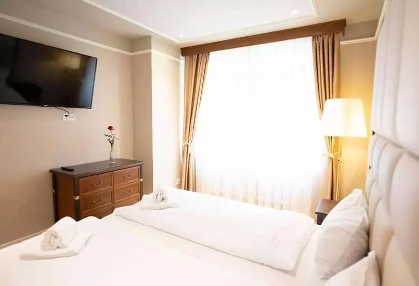 هتل Scuol Palace Spa & Culture