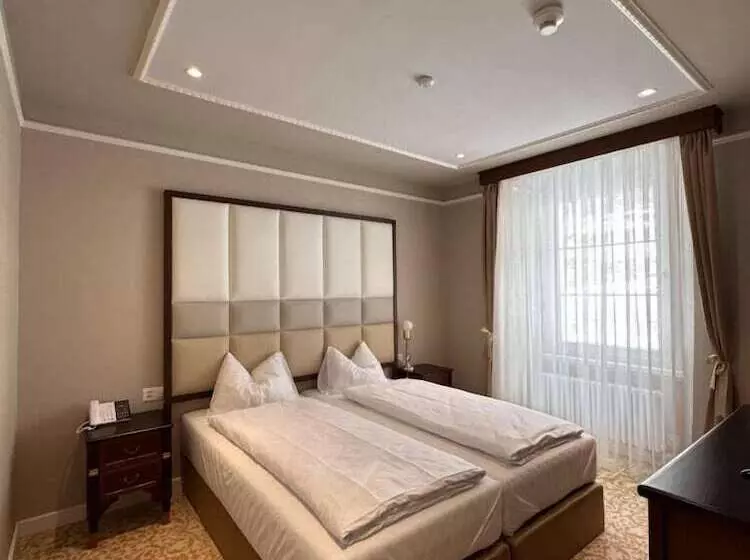 هتل Scuol Palace Spa & Culture