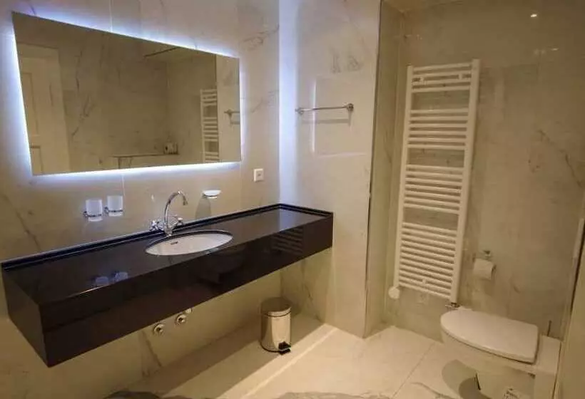 هتل Scuol Palace Spa & Culture