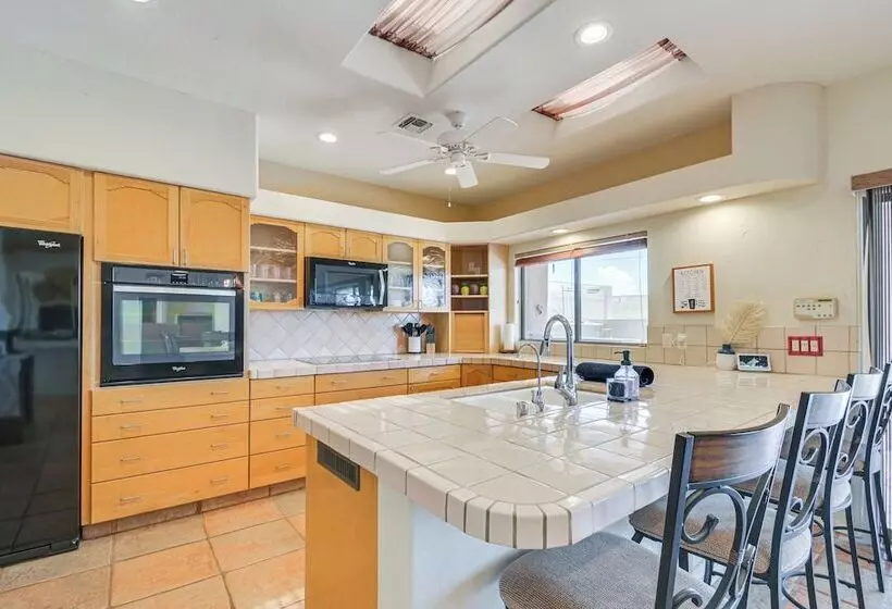 Lake Havasu City Gem: Pool & Hot Tub, Near Boating