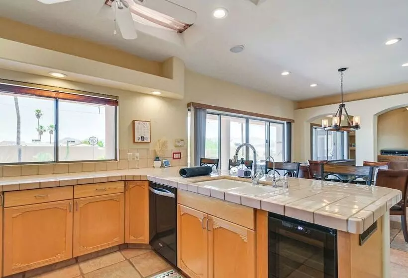 Lake Havasu City Gem: Pool & Hot Tub, Near Boating