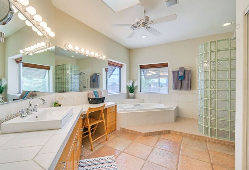 Lake Havasu City Gem: Pool & Hot Tub, Near Boating