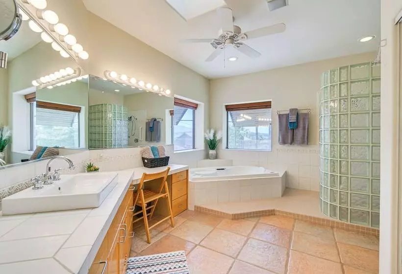 Lake Havasu City Gem: Pool & Hot Tub, Near Boating