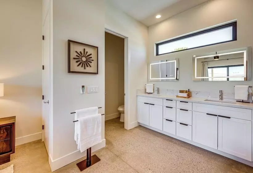 ~ 10 Mi To Joshua Tree: Luxe Yucca Valley Home