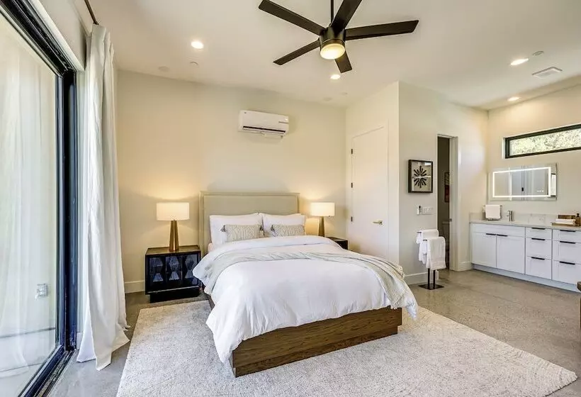 ~ 10 Mi To Joshua Tree: Luxe Yucca Valley Home