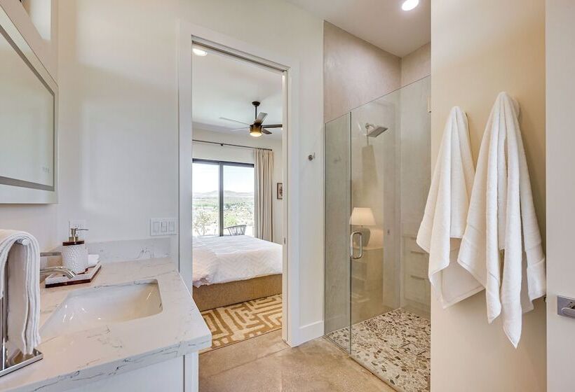 ~ 10 Mi To Joshua Tree: Luxe Yucca Valley Home