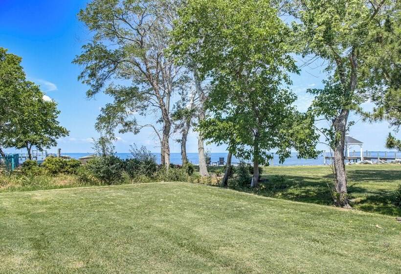 Maryland Retreat: Walk To Bay, Beach & Boat Ramp!