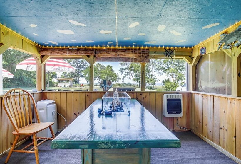 Maryland Retreat: Walk To Bay, Beach & Boat Ramp!