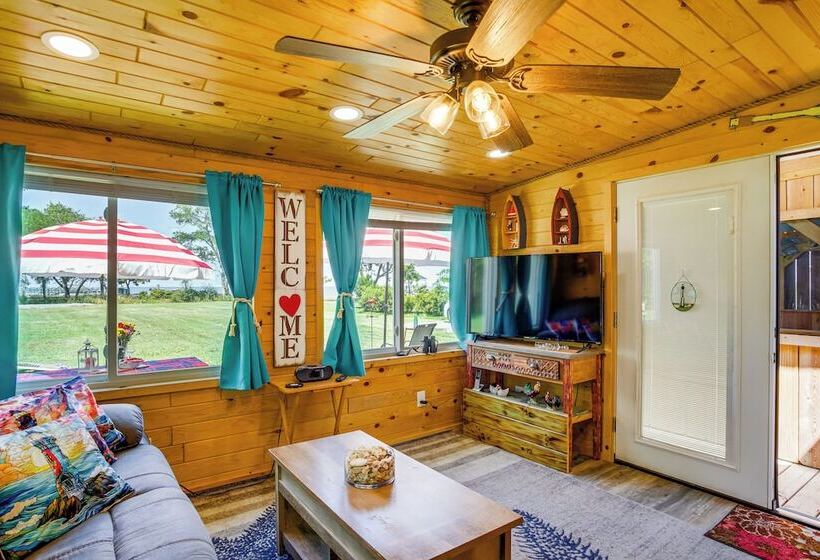 Maryland Retreat: Walk To Bay, Beach & Boat Ramp!