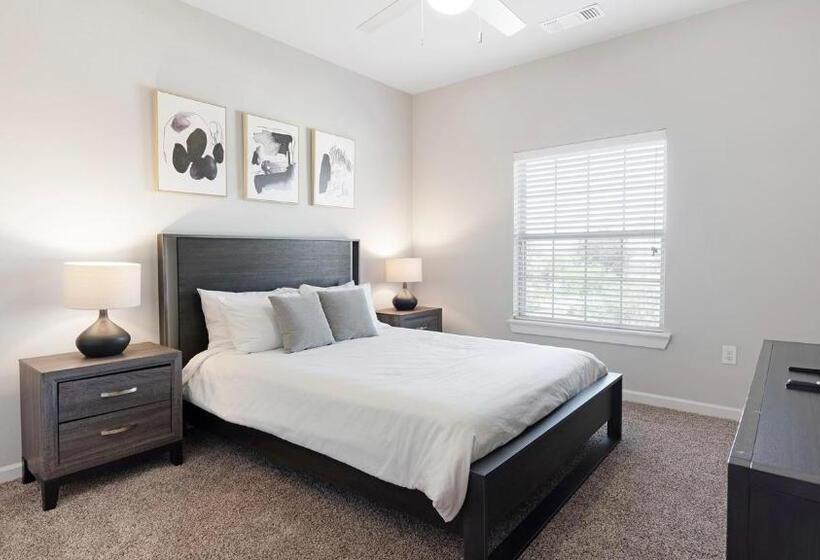 Mission Hill By  Landing