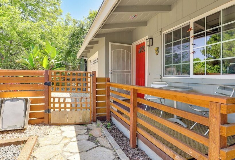 Peaceful Vista House W/ Gas Grill: 1 Mi To Dtwn!