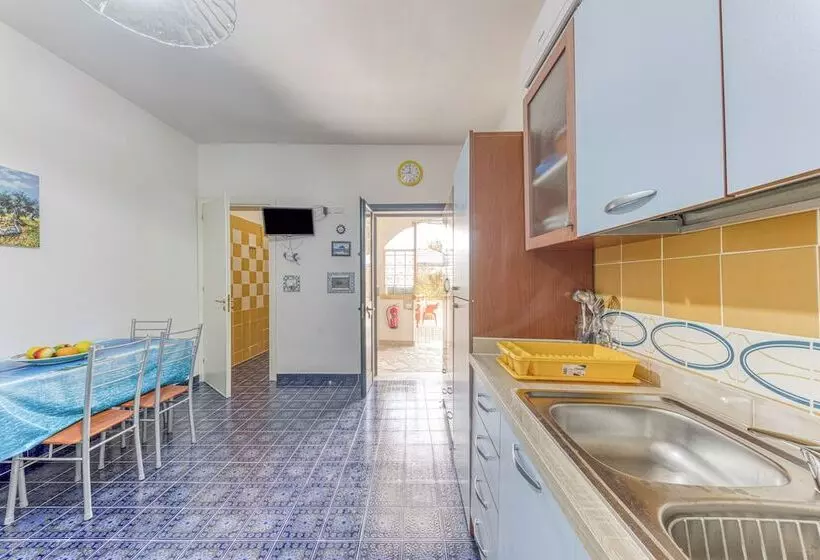 ペンション Room In Guest Room Studio Apartment Mono Glicine With Private Garden