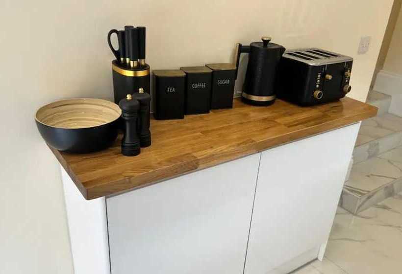 דירת נופש Glasgow Central Paradise   Spacious 3  Bed House