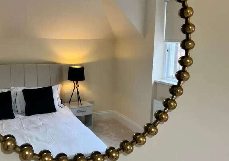 דירת נופש Glasgow Central Paradise   Spacious 3  Bed House