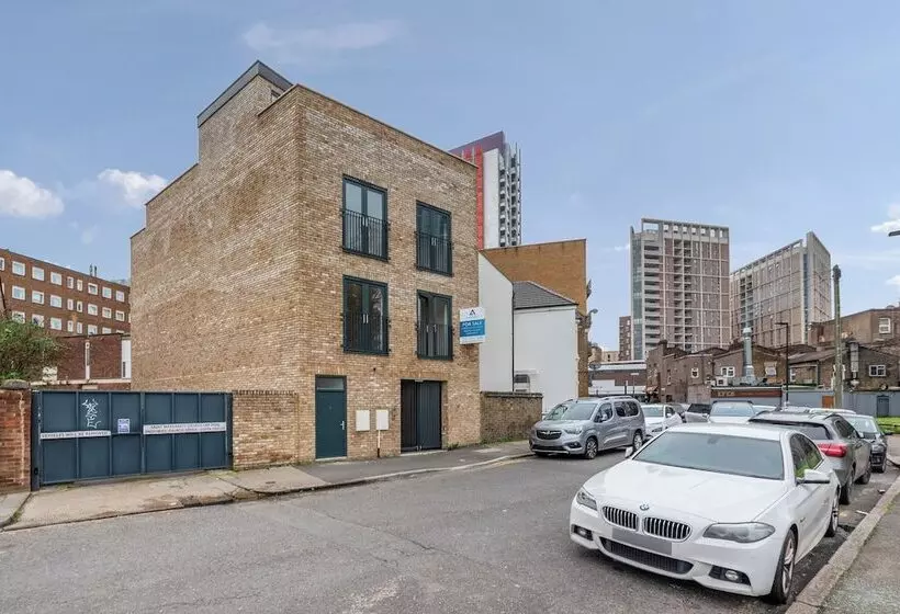 Residenssi Guest Ready   Oak Crescent City House, London, E14