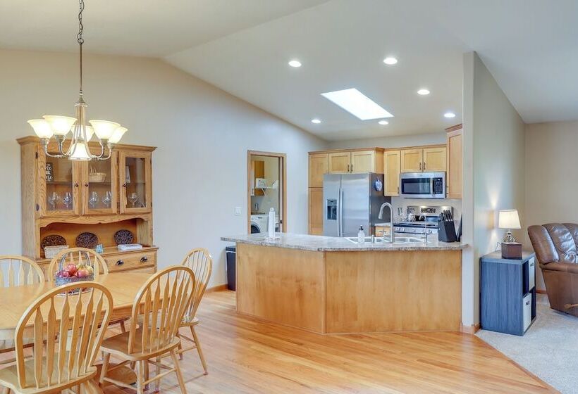 Roomy Piedmont Home W/ Yard < 14 Mi To Sturgis!