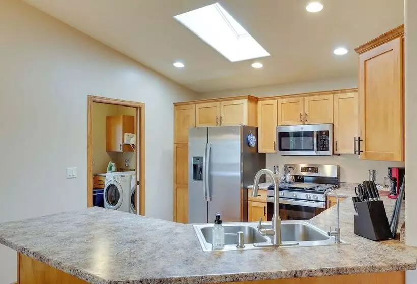 Roomy Piedmont Home W/ Yard < 14 Mi To Sturgis!