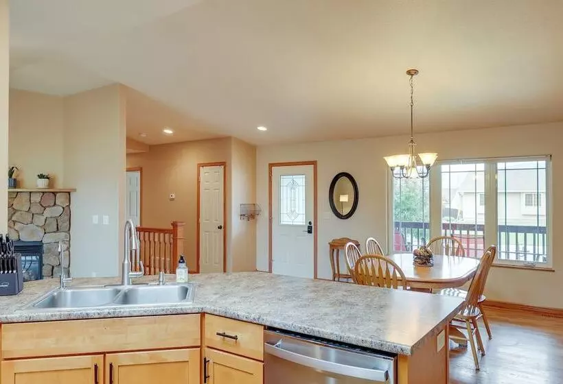 Roomy Piedmont Home W/ Yard < 14 Mi To Sturgis!