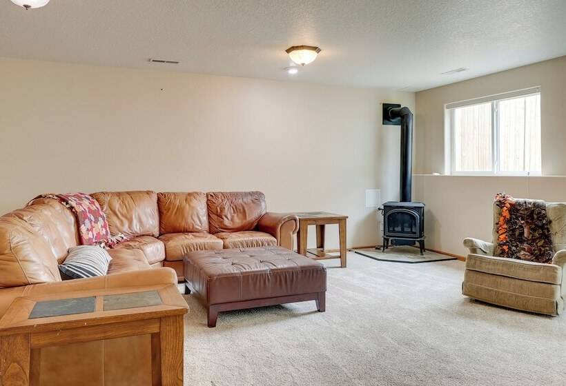 Roomy Piedmont Home W/ Yard < 14 Mi To Sturgis!