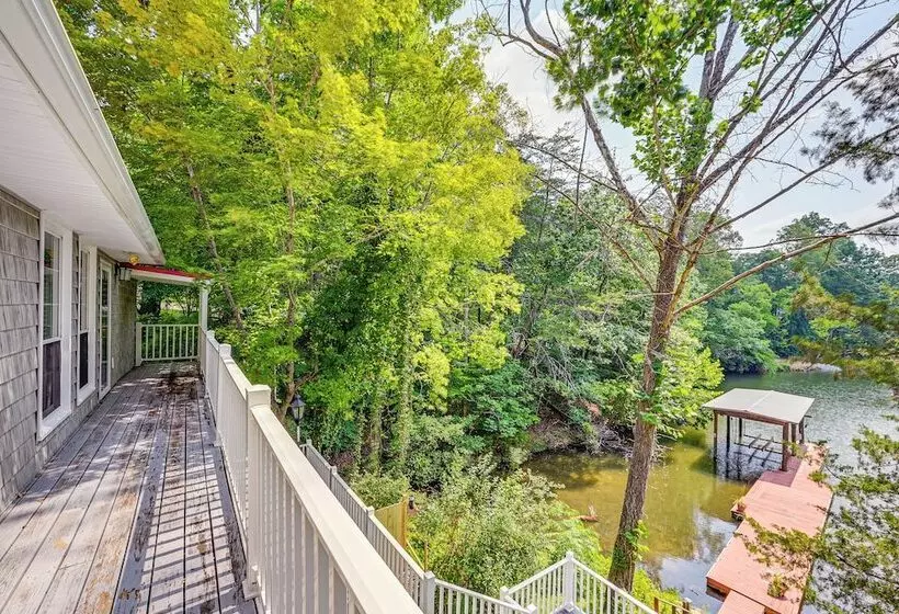 Smith Mountain Lake Cottage W/ Dock + Fire Pit!