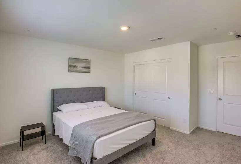 Coachella Home W/ Game Room & 1 Pm Check Out