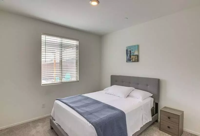 Coachella Home W/ Game Room & 1 Pm Check Out