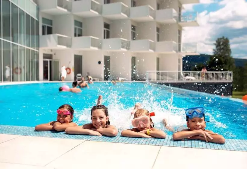 هتل Crystal Mountain