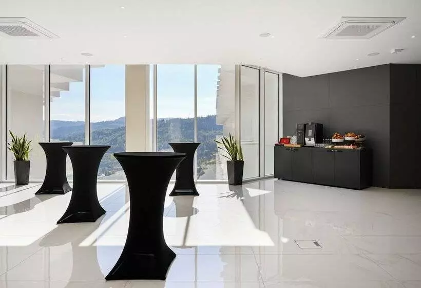 هتل Crystal Mountain