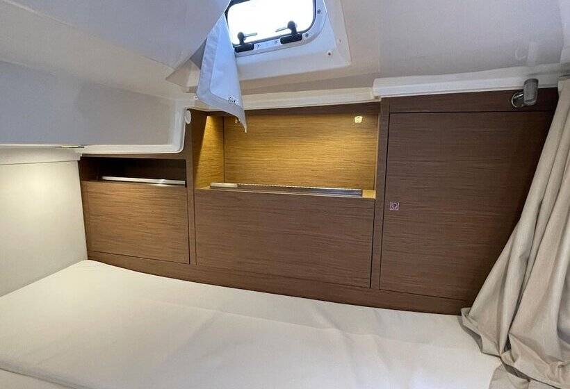 酒店 Exclusive Yacht With A Roof Terrace