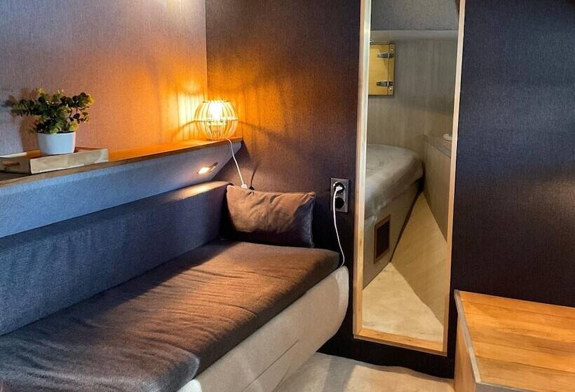 酒店 Exclusive Yacht With A Roof Terrace