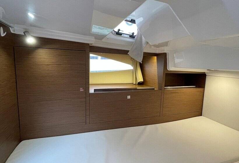 酒店 Exclusive Yacht With A Roof Terrace