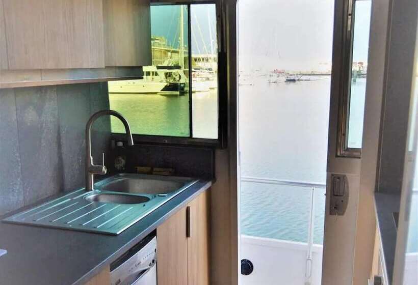 酒店 Exclusive Yacht With A Roof Terrace