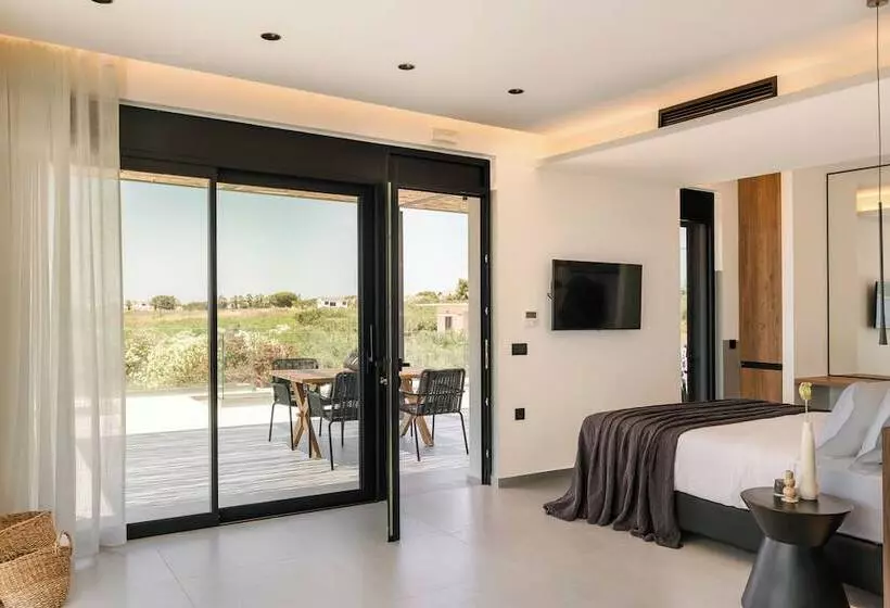 هتل Mast Luxury Residences